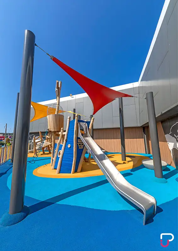 Aire de jeux extérieure
